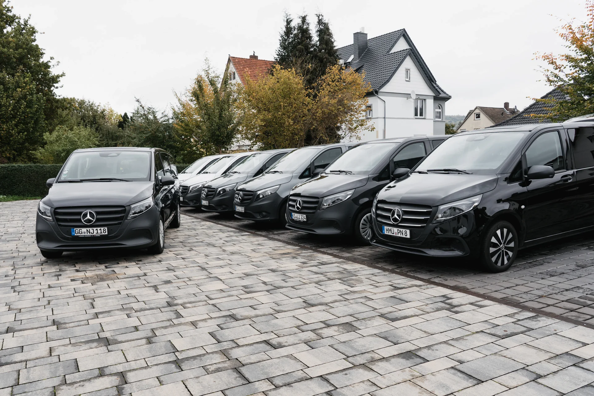 Mercedes-Benz Vito Messfahrzeuge von Limitec auf dem Betriebshof